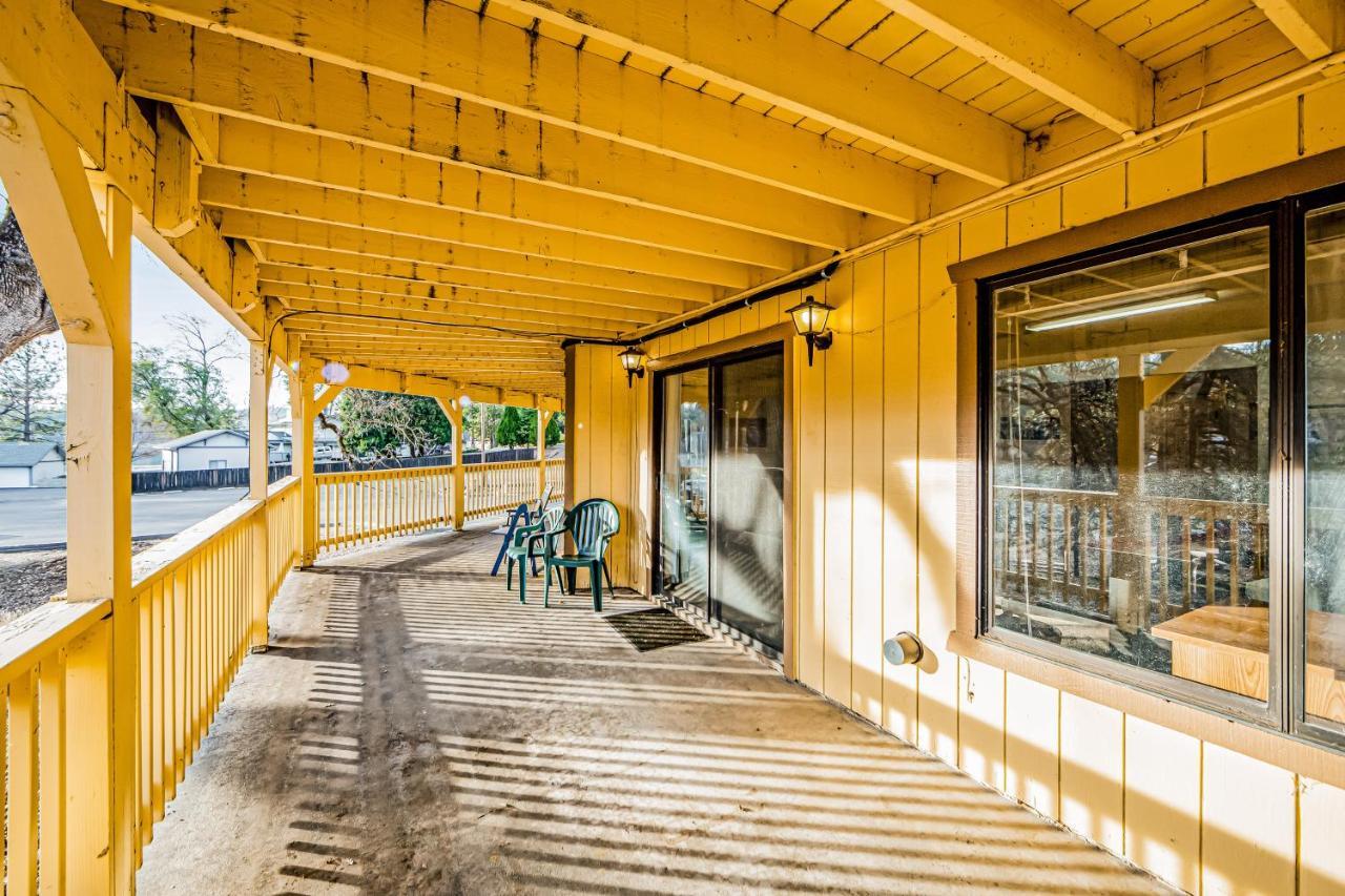 Luring Lakefront Landing Groveland Exterior photo